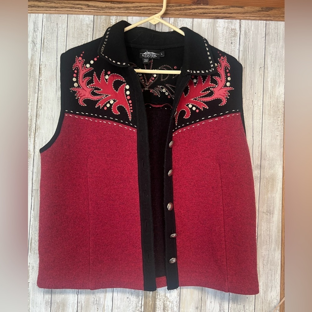 Icelandic Design (Mostly) Wool‎ Sweater Vest. Beautiful Detailing. Size Large.